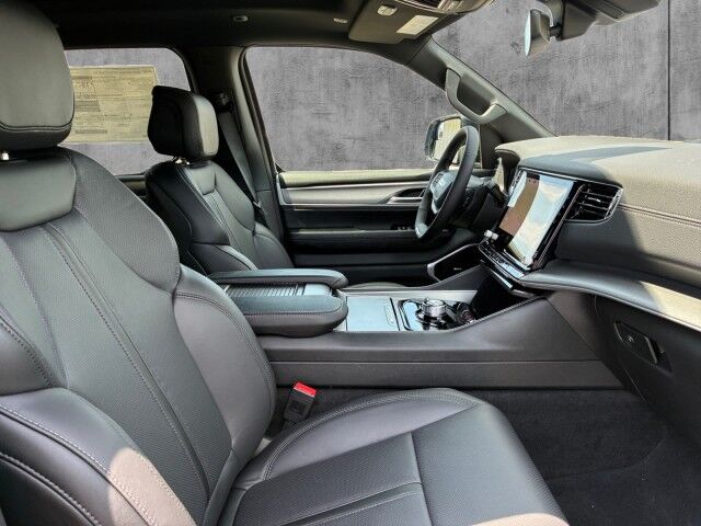 2026 Jeep Grand Wagoneer Limited Altitude Burnet TX