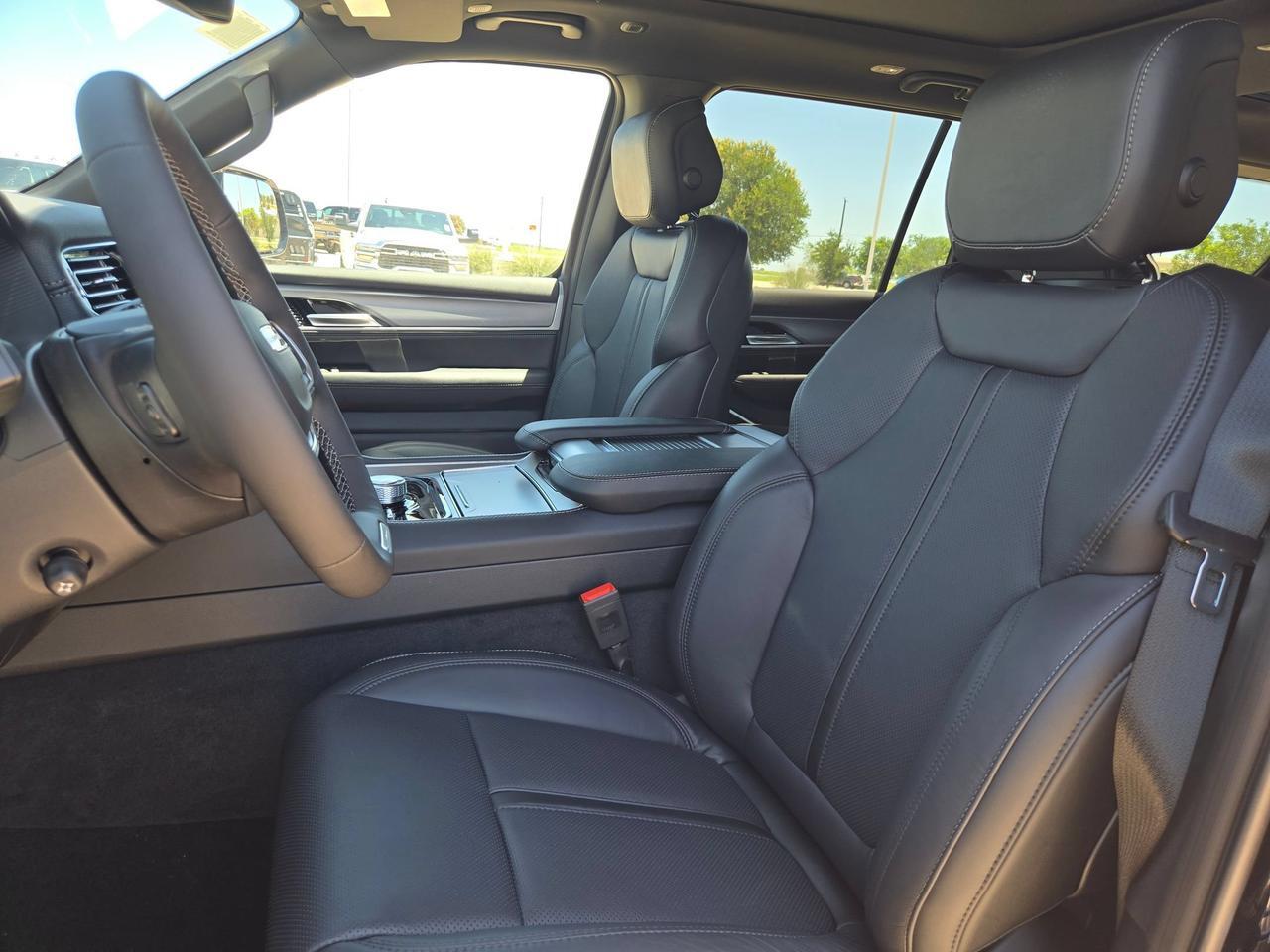 2026 Jeep Grand Wagoneer Limited Altitude Castroville TX
