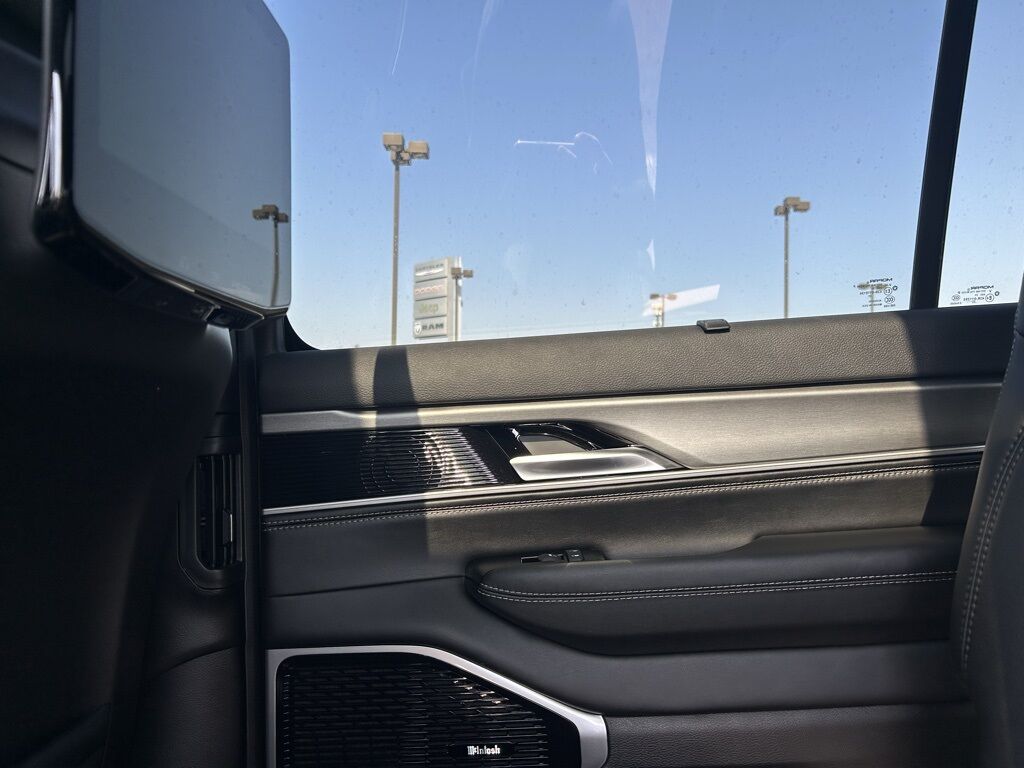 2026 Jeep Grand Wagoneer Limited Crestwood KY