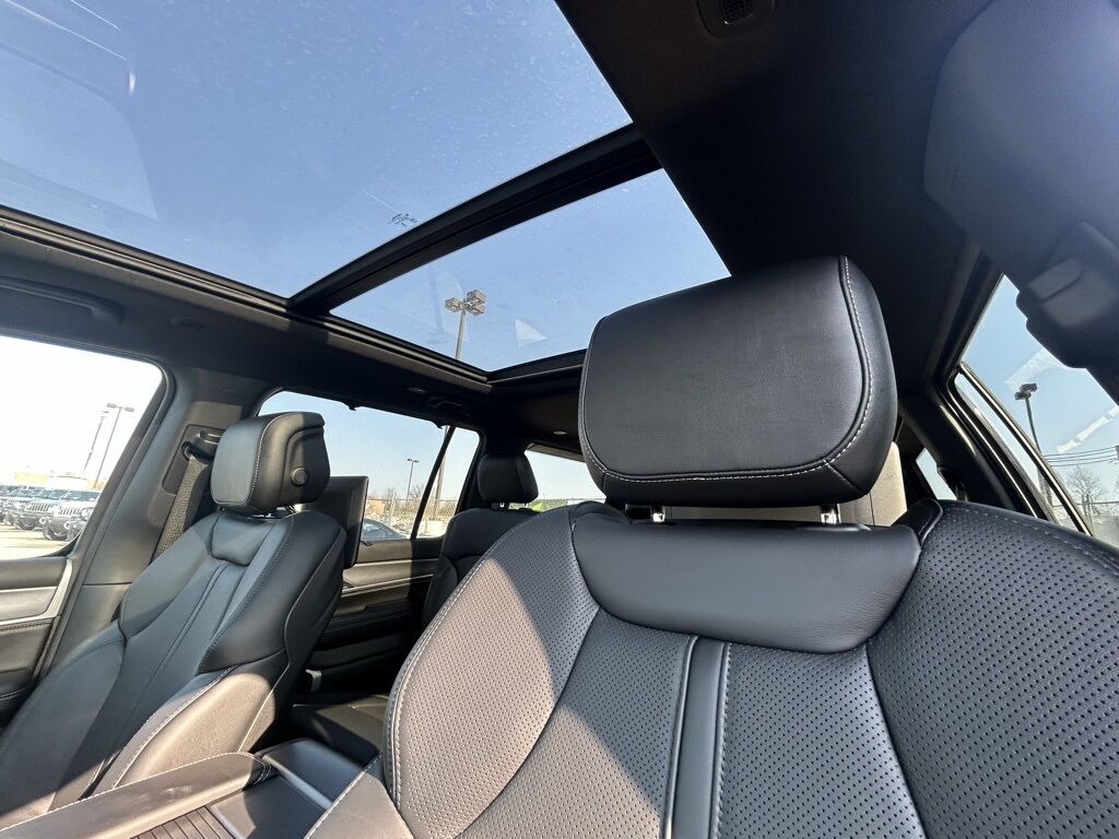 2026 Jeep Grand Wagoneer Limited Crestwood KY