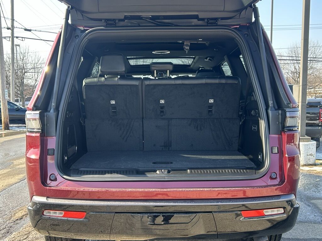 2026 Jeep Grand Wagoneer Limited Crestwood KY