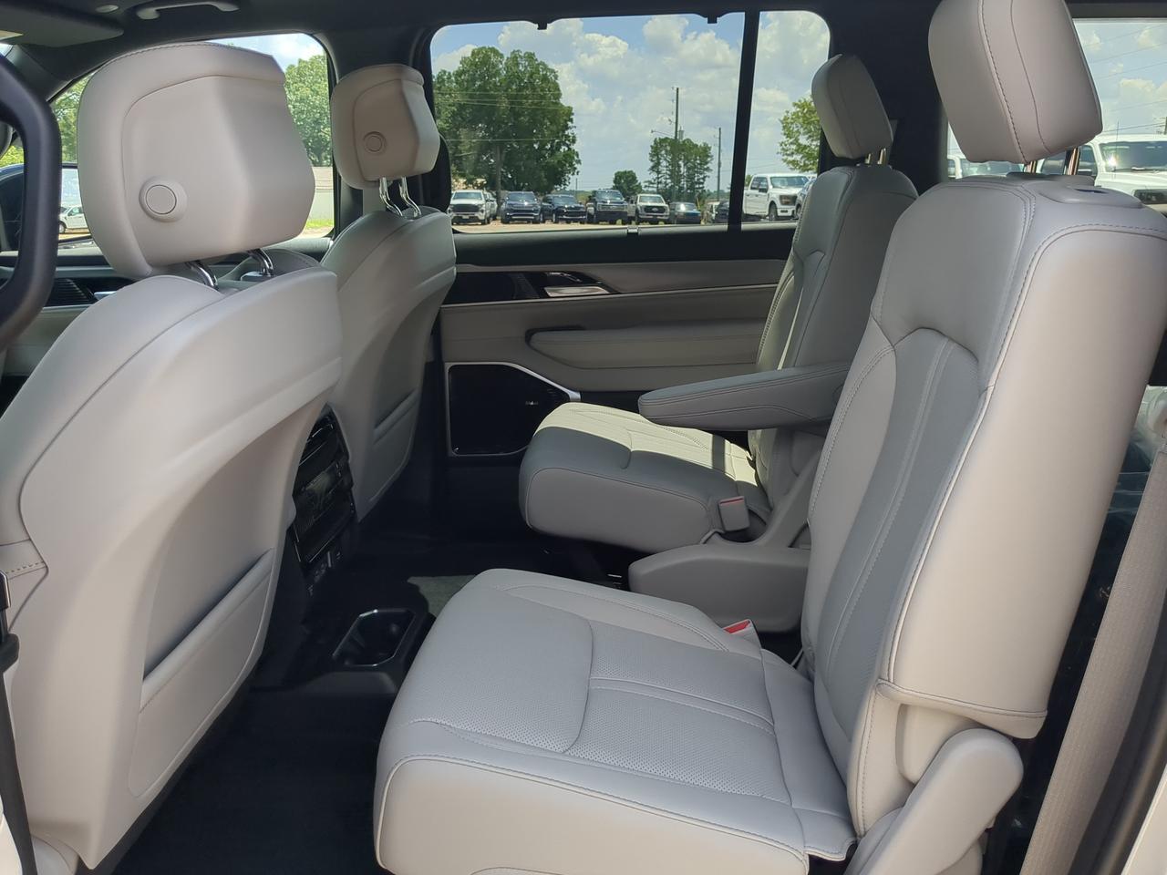 2026 Jeep Grand Wagoneer Limited Reserve Appleton WI