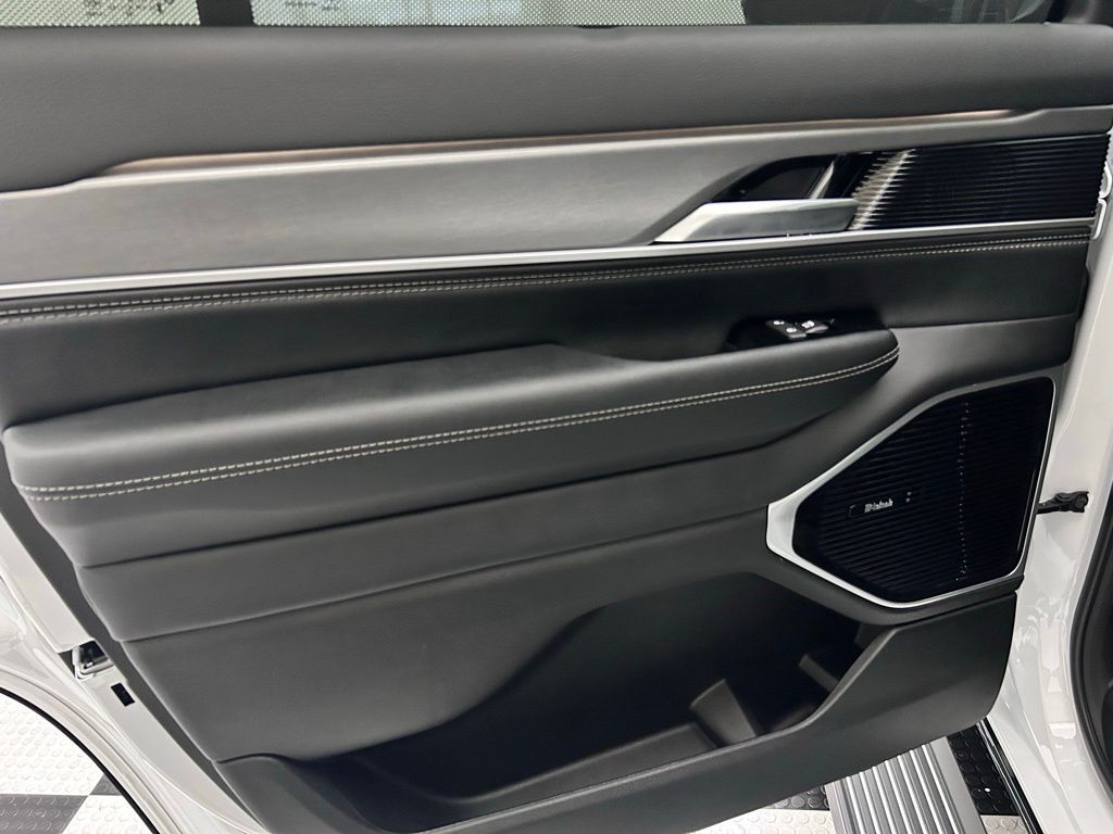 2026 Jeep Grand Wagoneer Limited Reserve Portland OR