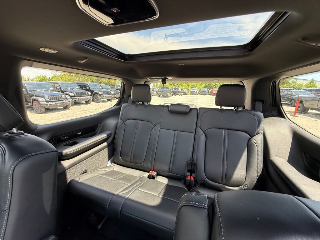 2026 Jeep Grand Wagoneer Summit Obsidian Crestwood KY