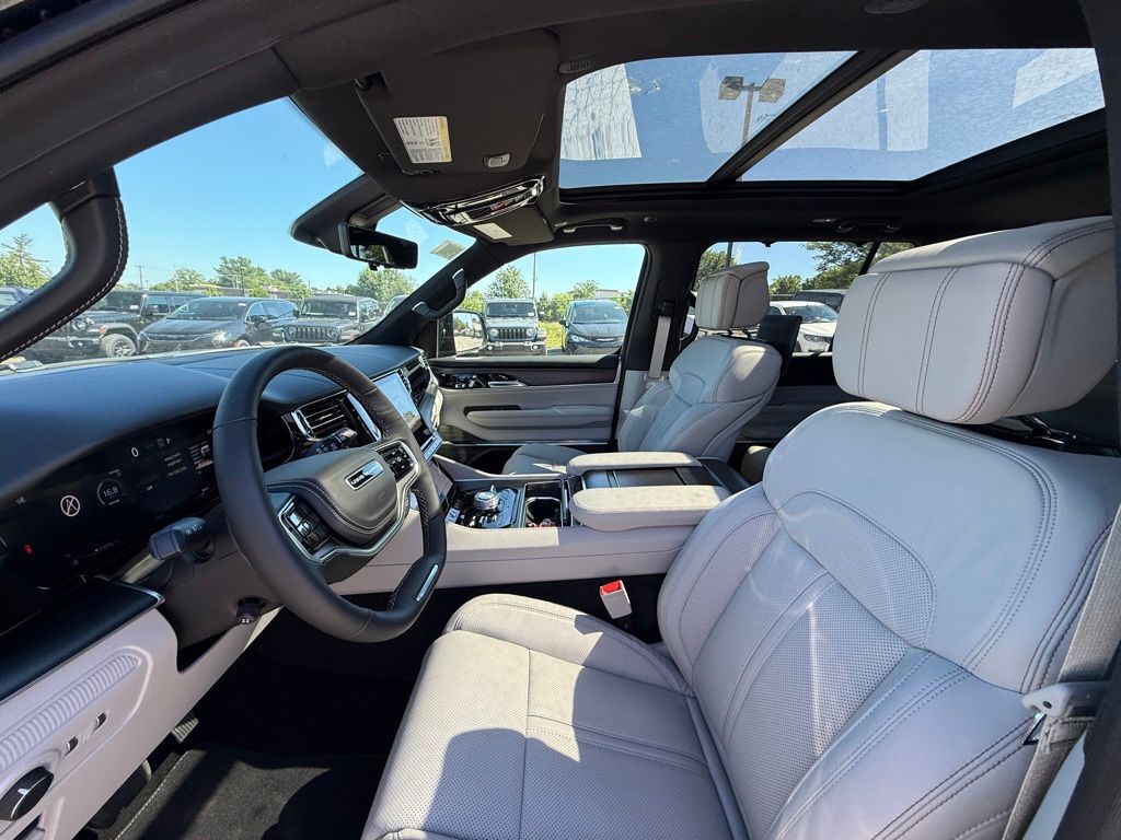2026 Jeep Grand Wagoneer Summit Obsidian Crestwood KY