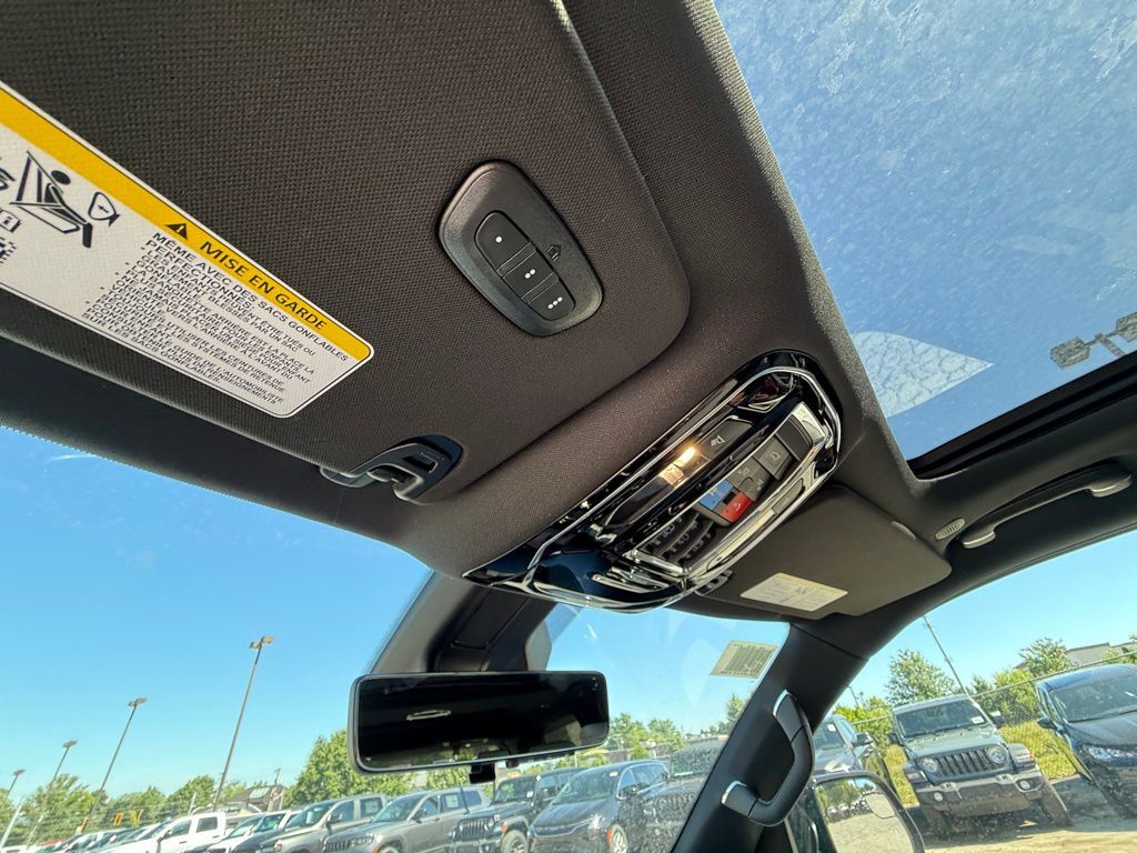 2026 Jeep Grand Wagoneer Summit Obsidian Crestwood KY