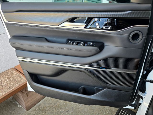 2026 Jeep Grand Wagoneer Summit Obsidian Folsom CA