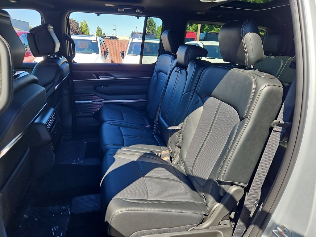 2026 Jeep Grand Wagoneer Summit Obsidian Gresham OR