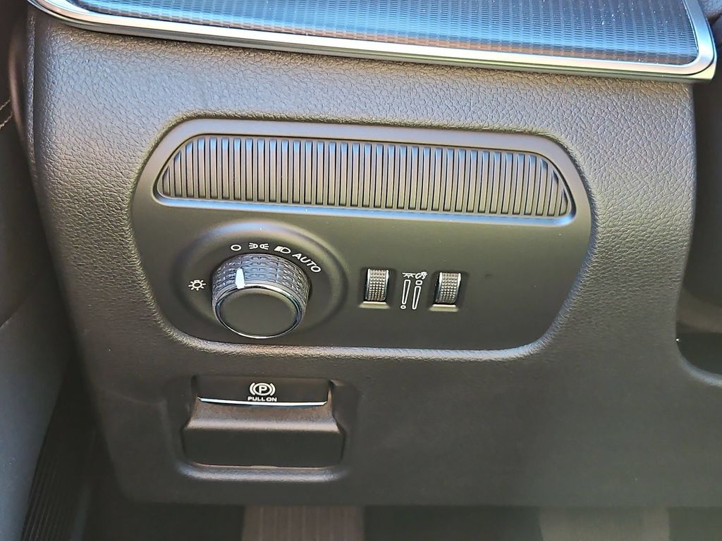 2026 Jeep Grand Wagoneer Summit Obsidian Gresham OR