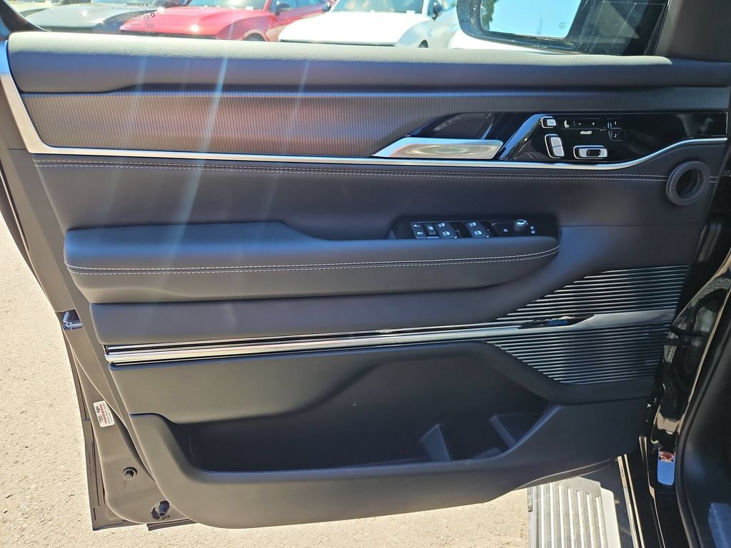 2026 Jeep Grand Wagoneer Summit Obsidian Gresham OR