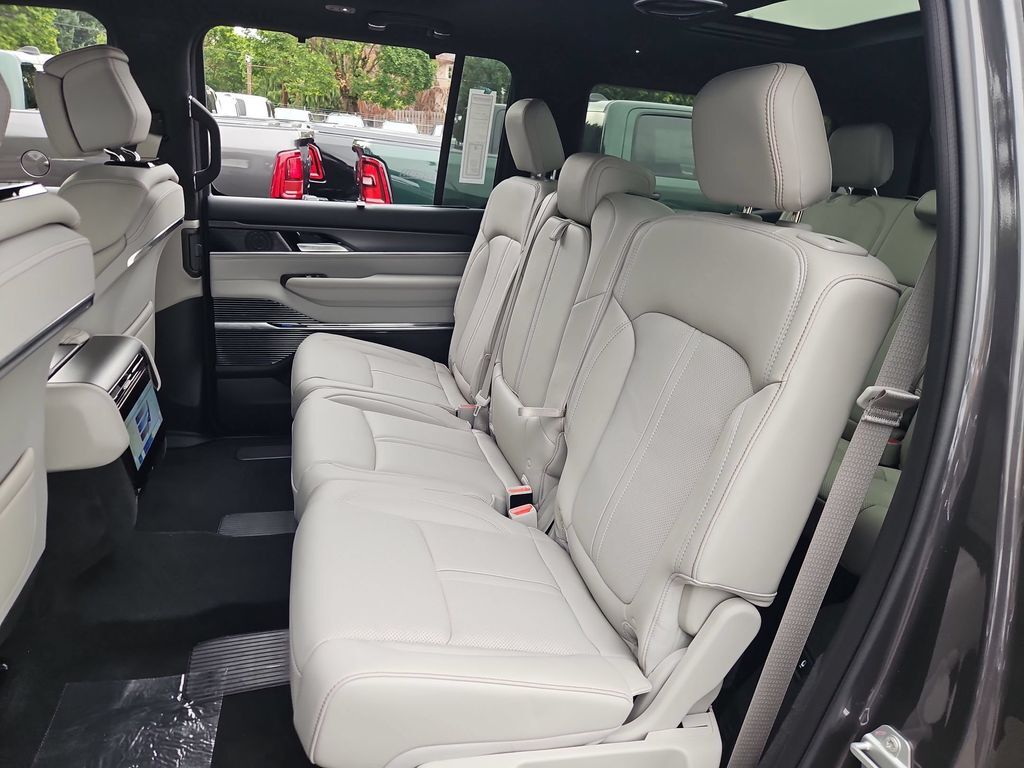 2026 Jeep Grand Wagoneer Summit Obsidian Gresham OR
