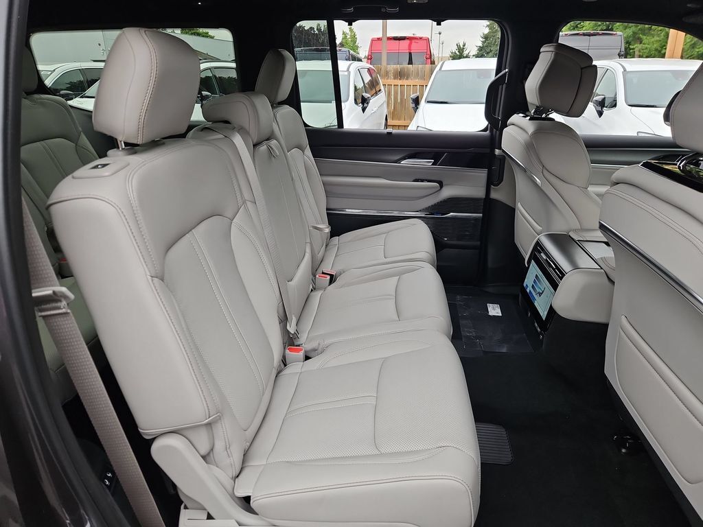 2026 Jeep Grand Wagoneer Summit Obsidian Gresham OR
