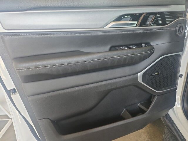 2026 Jeep Grand Wagoneer Upland Burnet TX