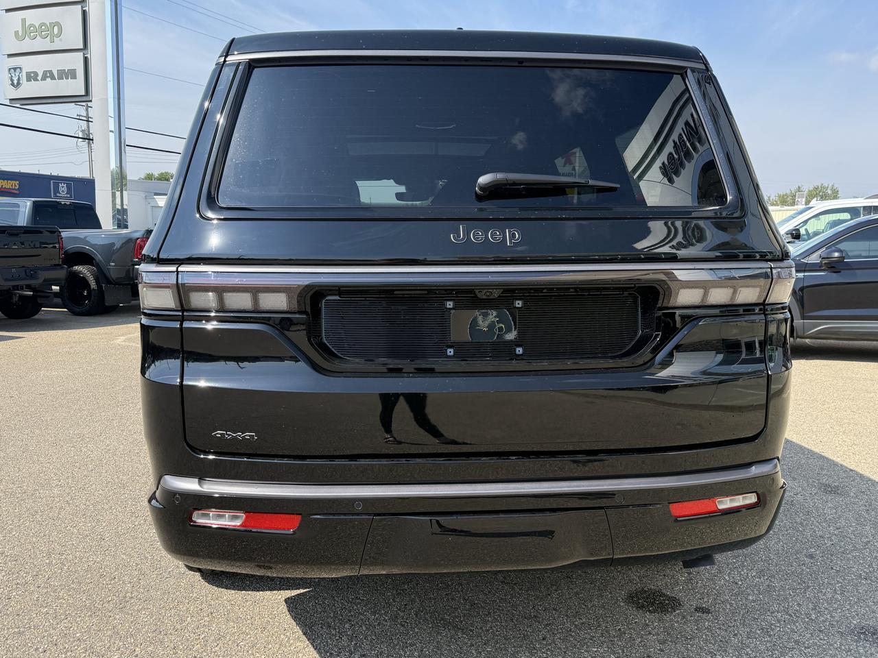 2026 Jeep Grand Wagoneer Upland 4x4 SUV | 3L Hurricane | 3 Row Seating | Leather | Dual Pane Pano Sunroof | 12IN Touchscreen Redwater AB