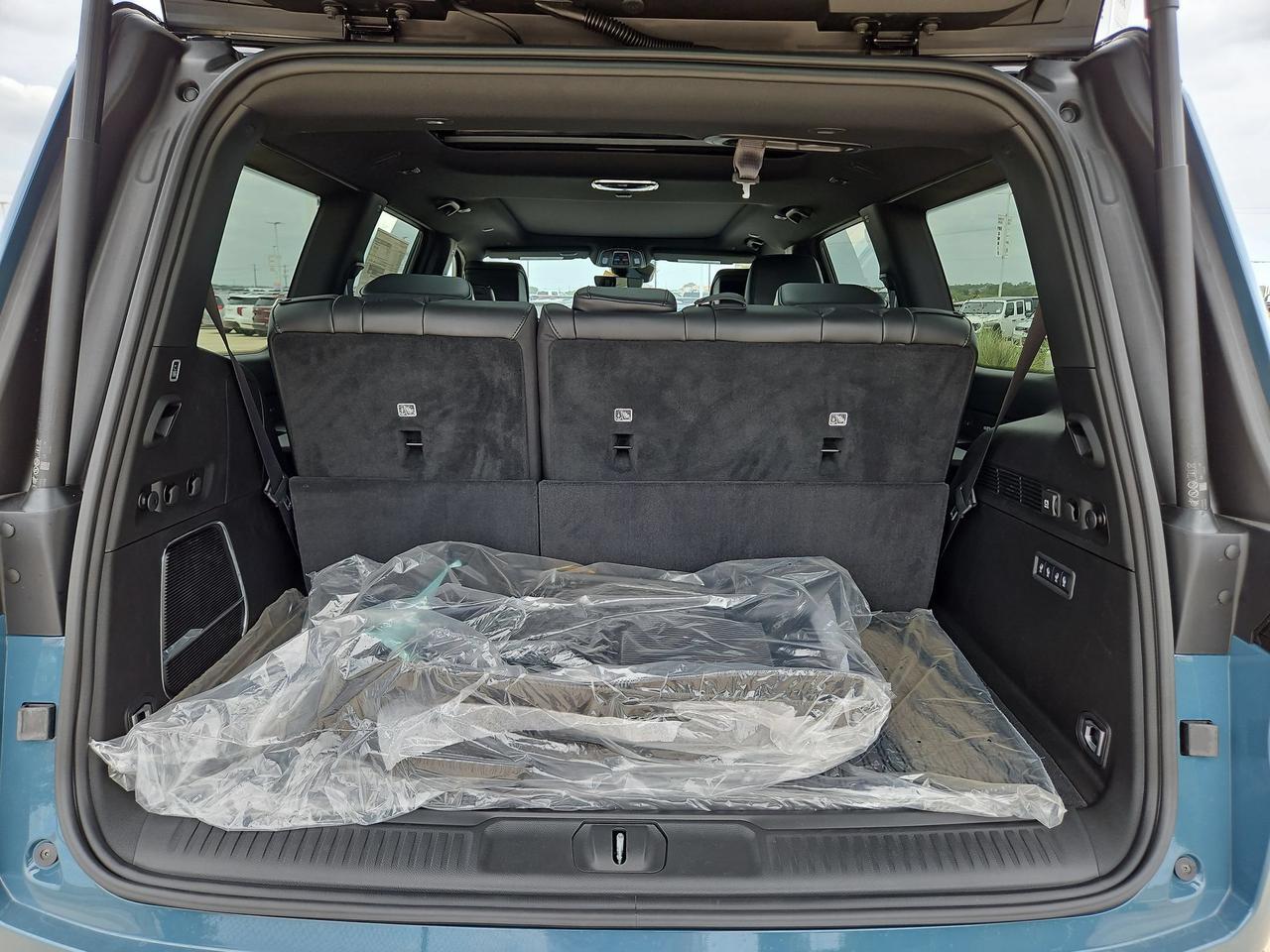 2026 Jeep Grand Wagoneer Upland Castroville TX