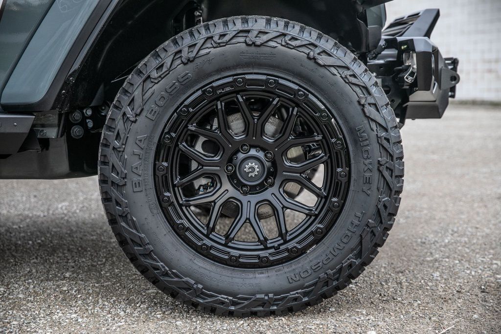 2026 Jeep Wrangler 2-DOOR RUBICON X Orange MA