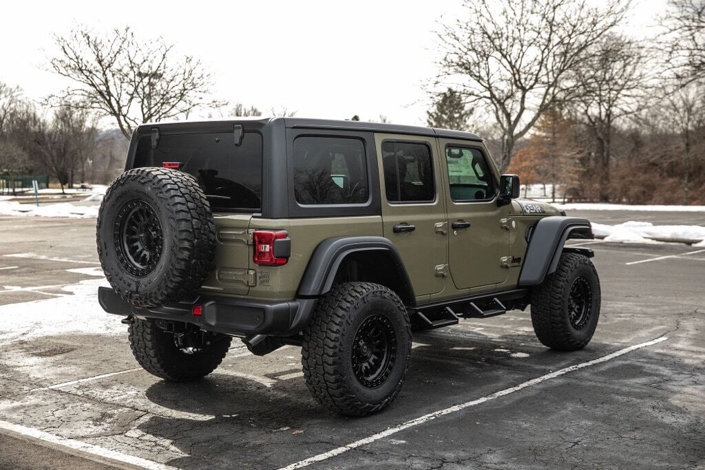 2026 Jeep Wrangler 4-DOOR WILLYS Orange MA