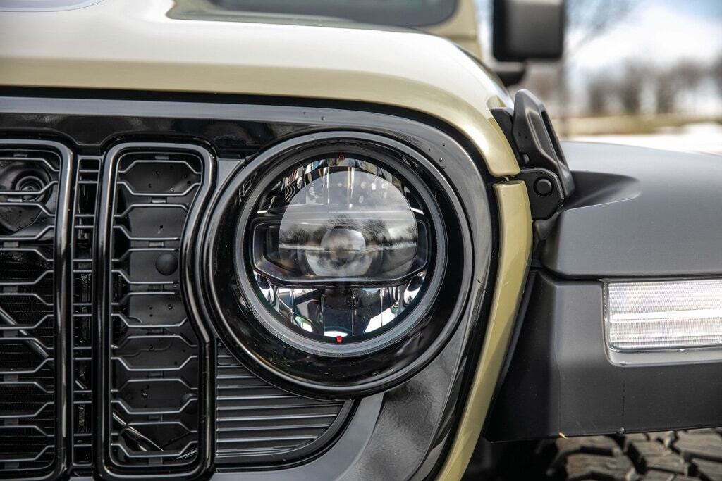 2026 Jeep Wrangler 4-DOOR WILLYS Orange MA