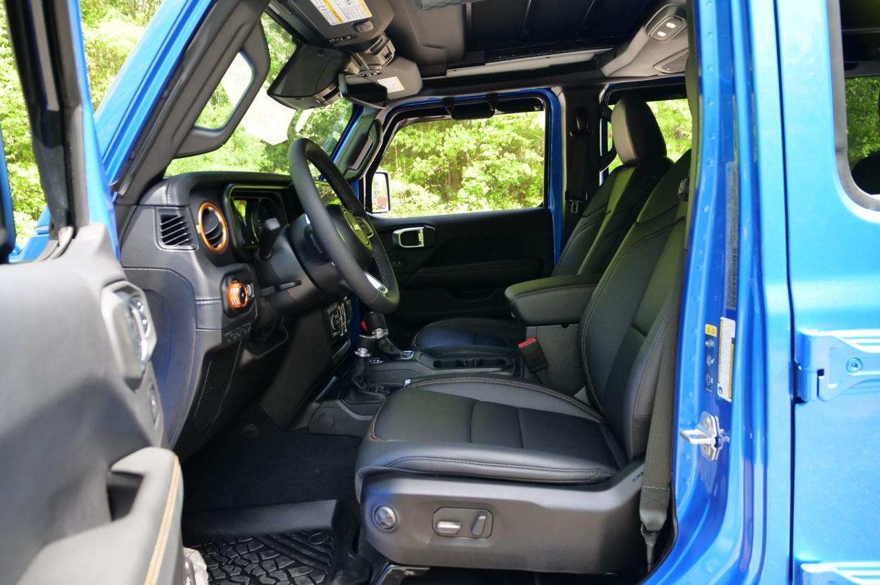 2026 Jeep Wrangler Sahara 4X4 / Sky One Roof / Adaptive Cruise! Lincolnton NC