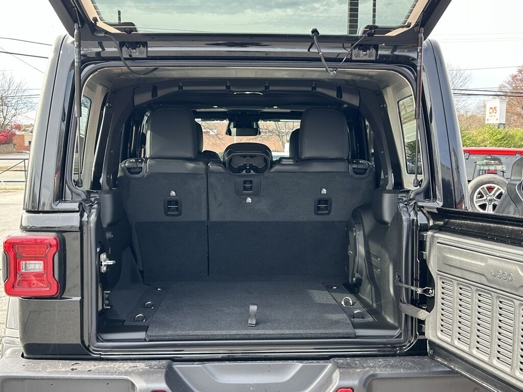 2026 Jeep Wrangler Sahara Crestwood KY