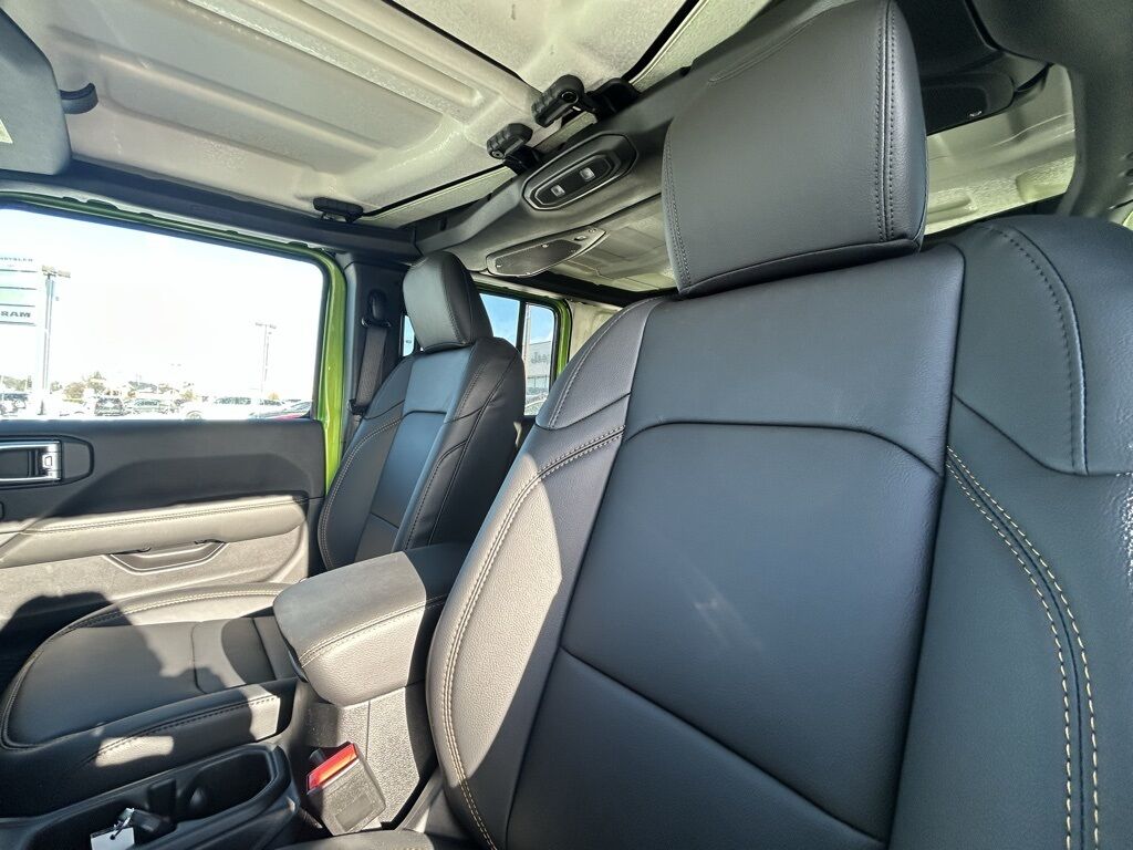 2026 Jeep Wrangler Sahara Crestwood KY