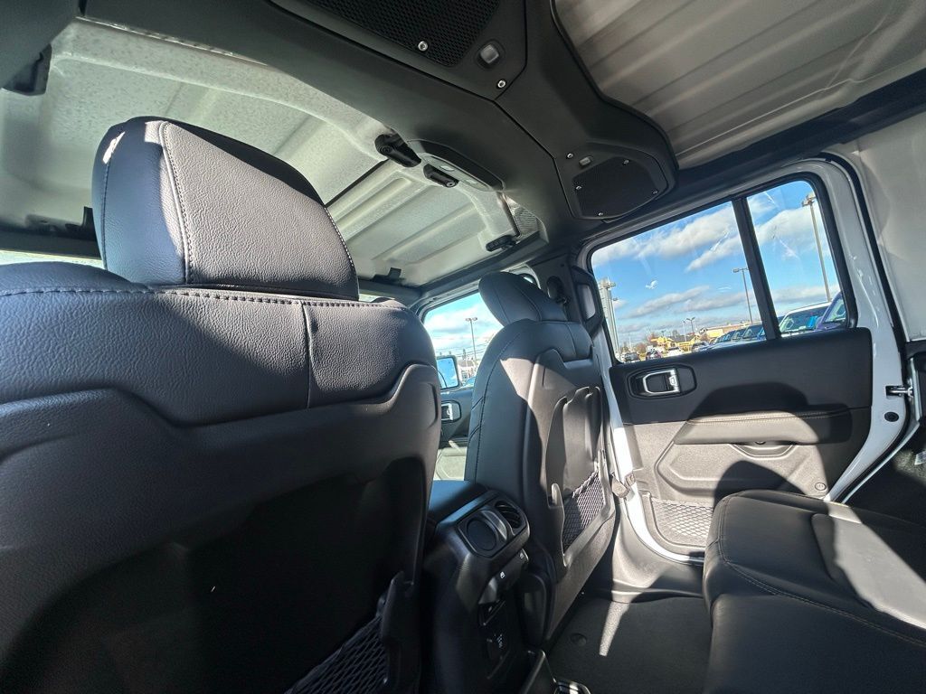 2026 Jeep Wrangler Sahara Crestwood KY