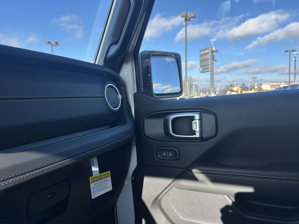 2026 Jeep Wrangler Sahara Crestwood KY