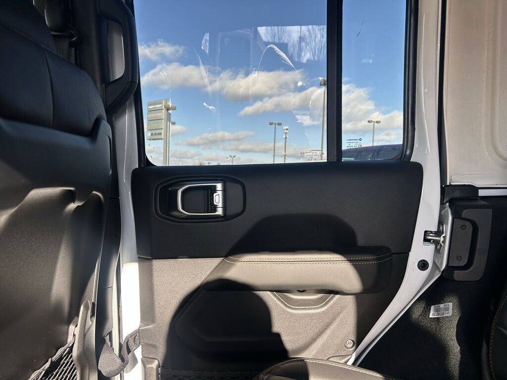 2026 Jeep Wrangler Sahara Crestwood KY