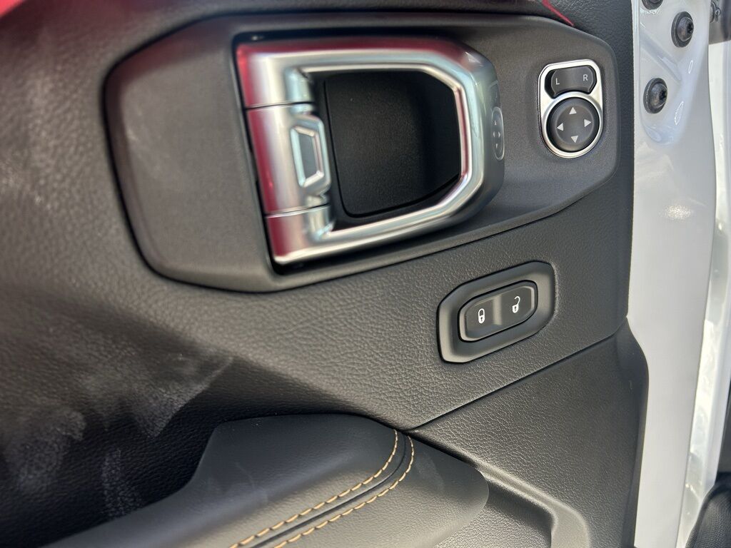 2026 Jeep Wrangler Sahara Crestwood KY