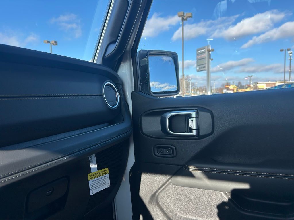 2026 Jeep Wrangler Sahara Crestwood KY