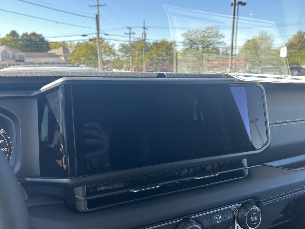 2026 Jeep Wrangler Sahara Crestwood KY