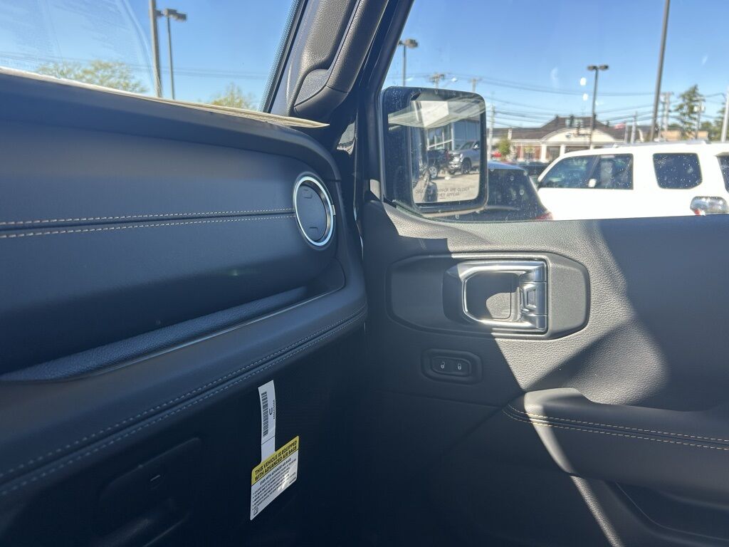 2026 Jeep Wrangler Sahara Crestwood KY