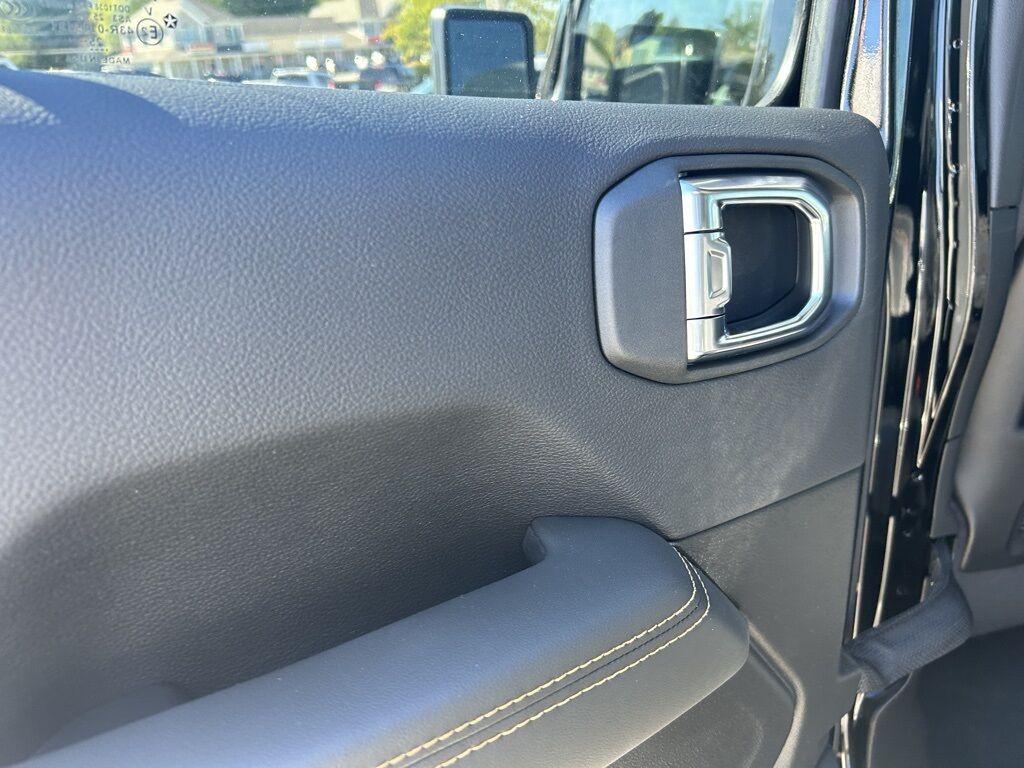 2026 Jeep Wrangler Sahara Crestwood KY