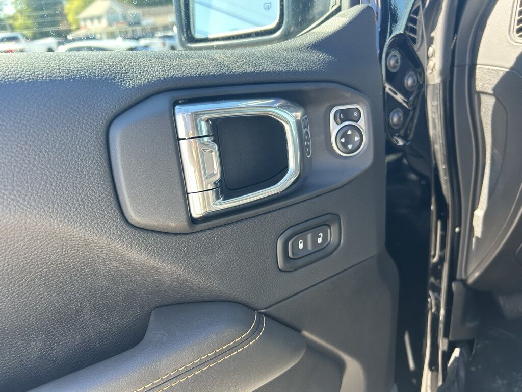 2026 Jeep Wrangler Sahara Crestwood KY