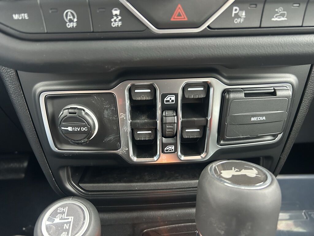 2026 Jeep Wrangler Sahara Crestwood KY