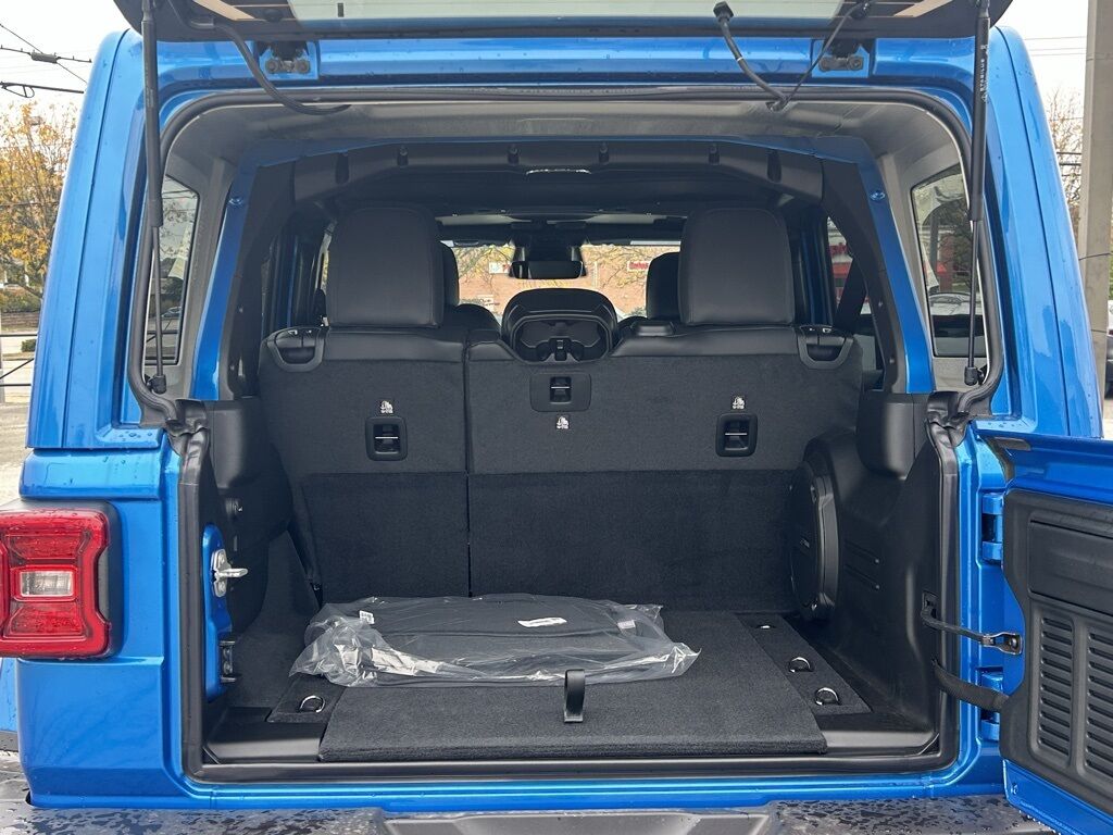 2026 Jeep Wrangler Sahara Crestwood KY