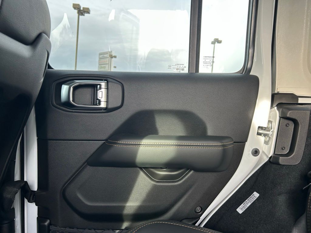 2026 Jeep Wrangler Sahara Crestwood KY