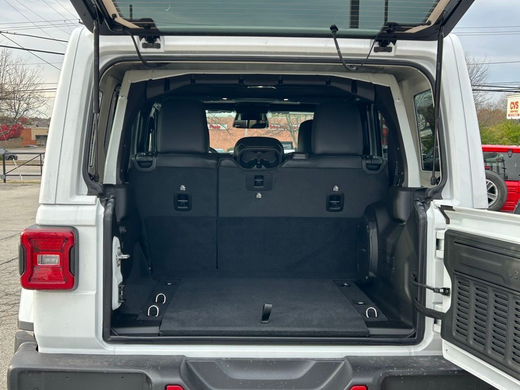 2026 Jeep Wrangler Sahara Crestwood KY