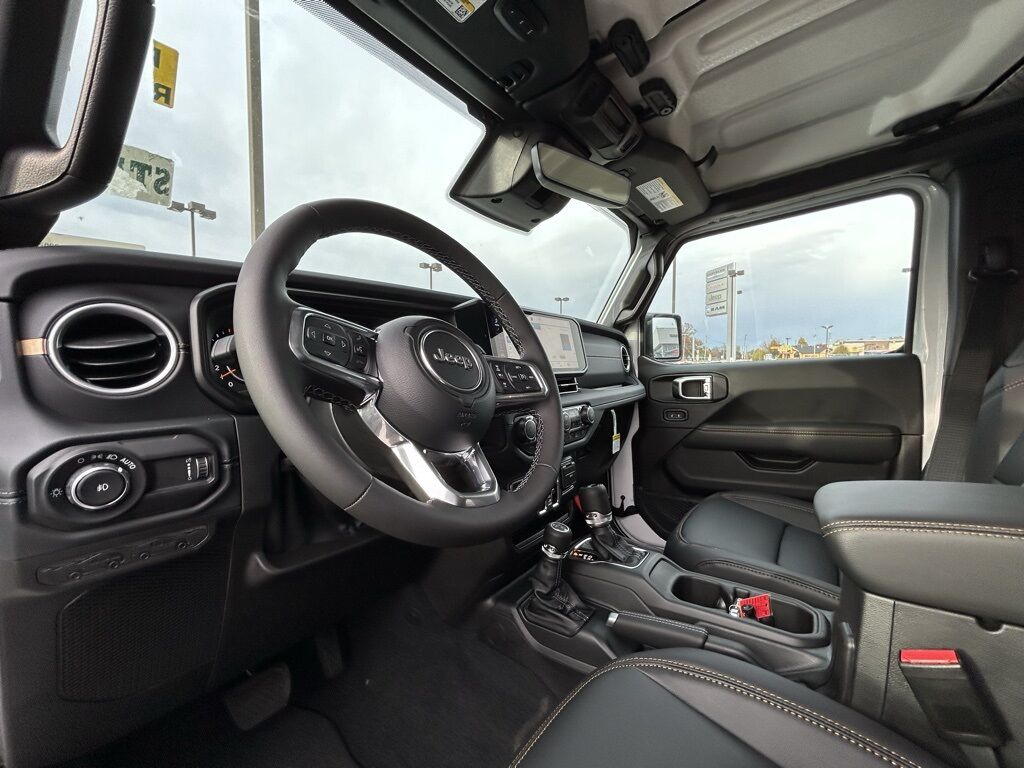 2026 Jeep Wrangler Sahara Crestwood KY