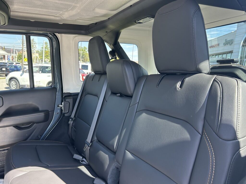 2026 Jeep Wrangler Sahara Crestwood KY