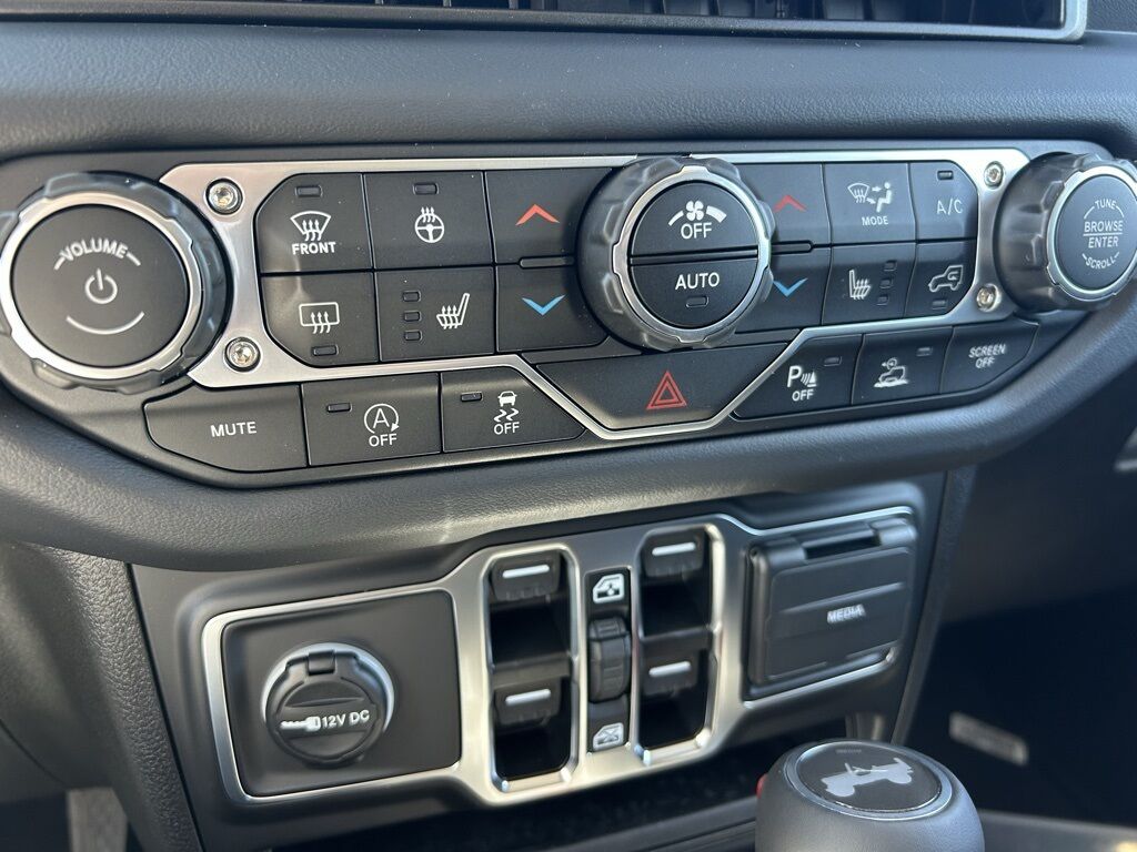 2026 Jeep Wrangler Sahara Crestwood KY