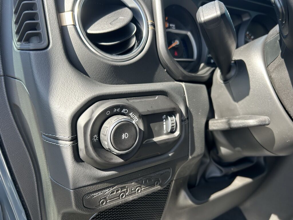 2026 Jeep Wrangler Sahara Crestwood KY