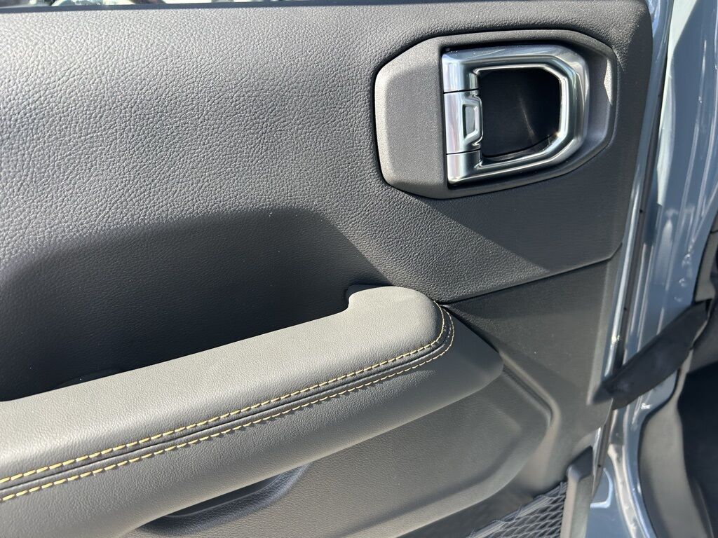 2026 Jeep Wrangler Sahara Crestwood KY
