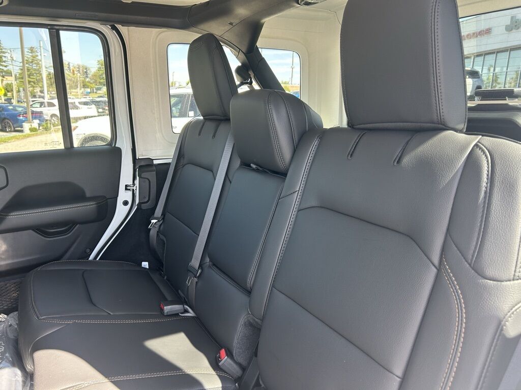 2026 Jeep Wrangler Sahara Crestwood KY
