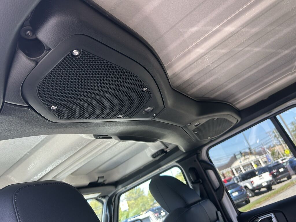 2026 Jeep Wrangler Sahara Crestwood KY