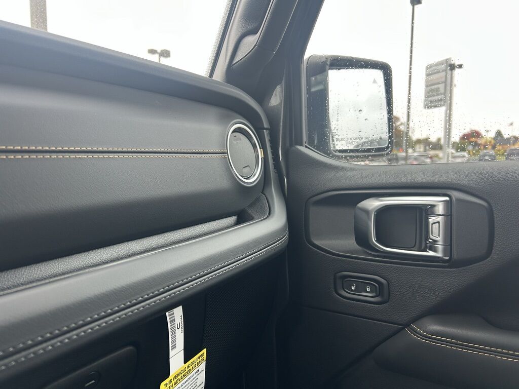 2026 Jeep Wrangler Sahara Crestwood KY