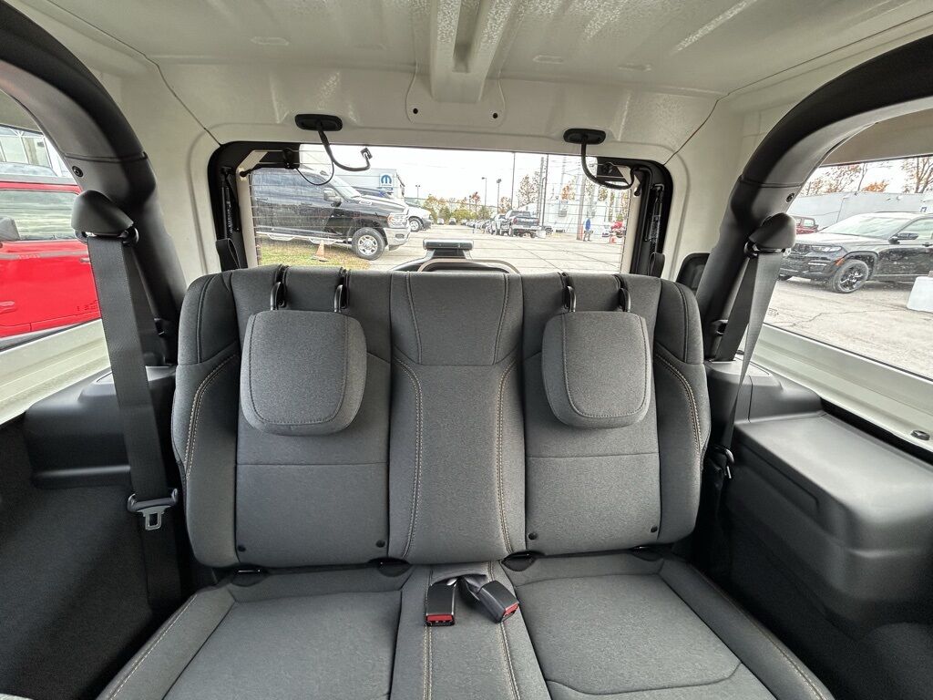 2026 Jeep Wrangler Sport Crestwood KY