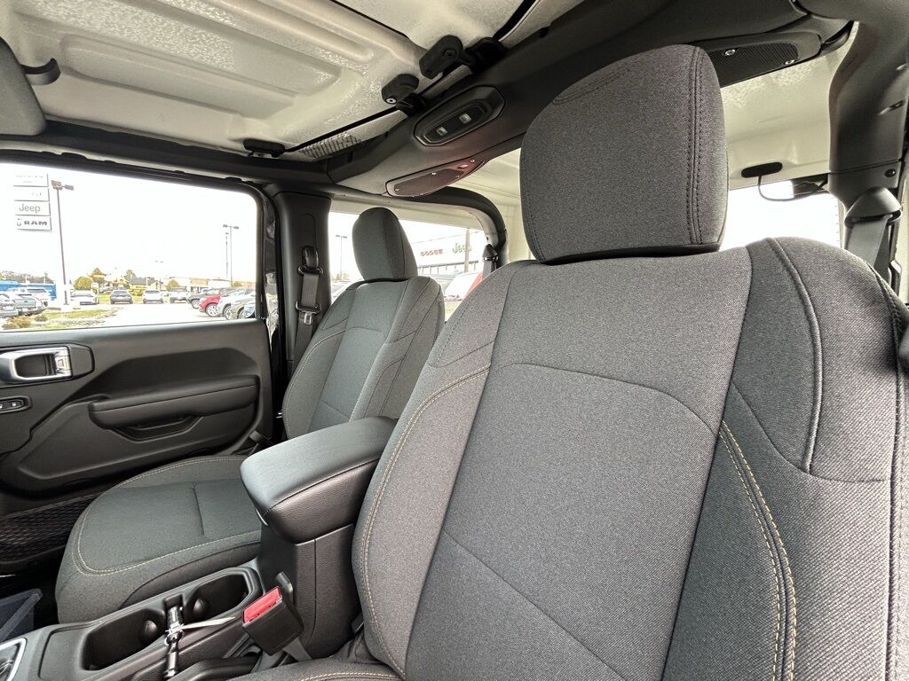 2026 Jeep Wrangler Sport Crestwood KY