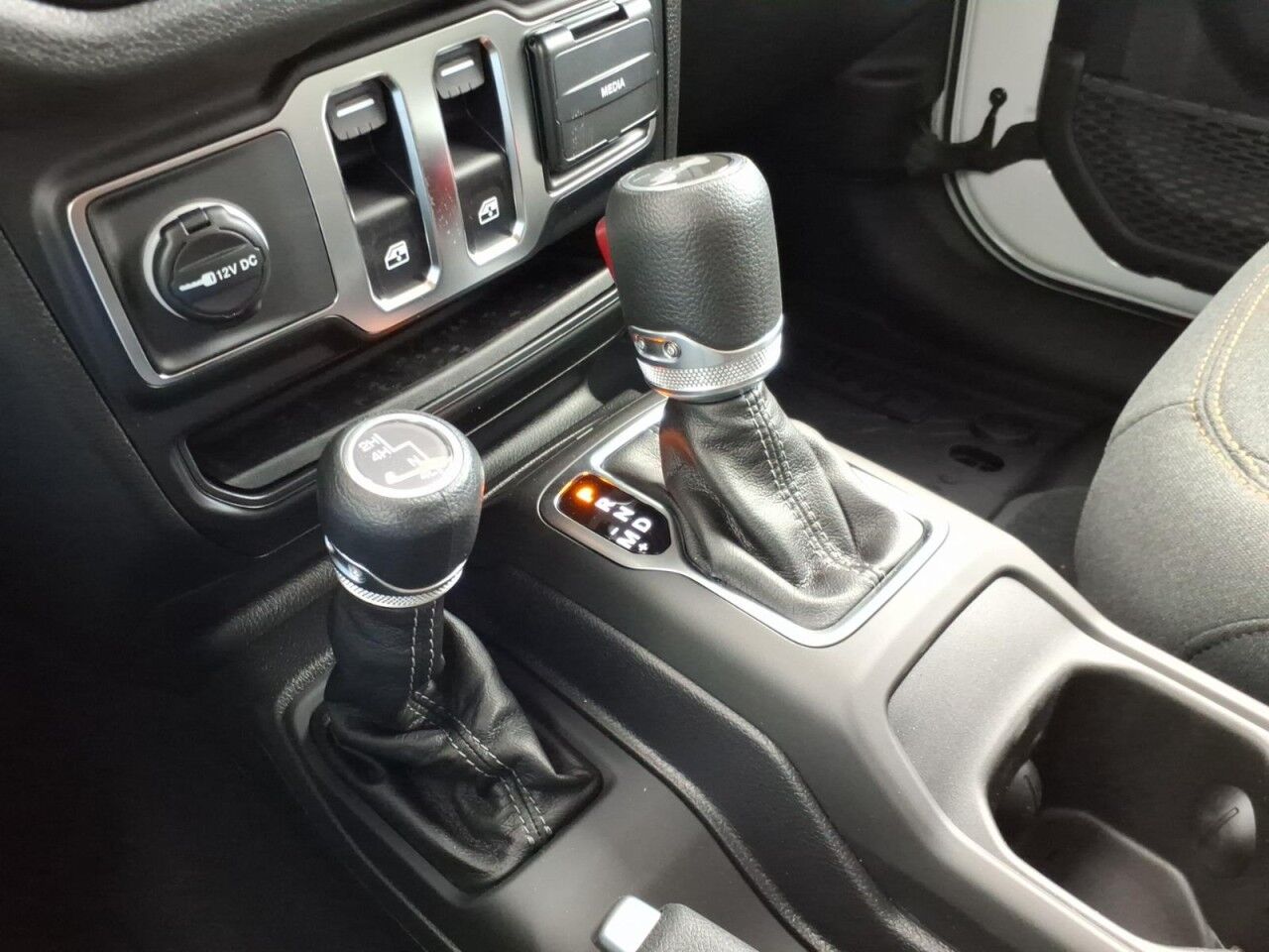 2026 Jeep Wrangler Sport S Uvalde TX