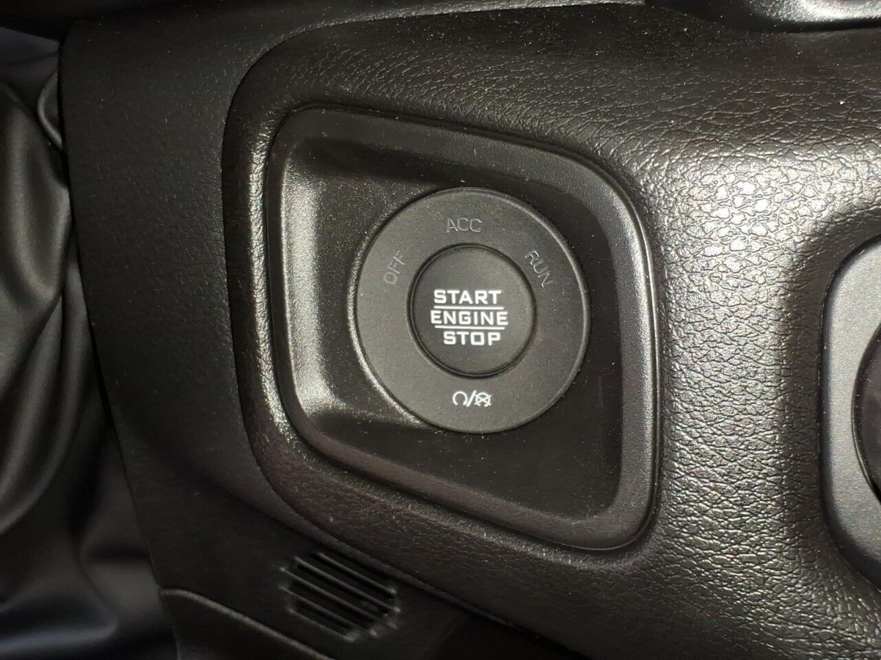 2026 Jeep Wrangler Sport S Uvalde TX